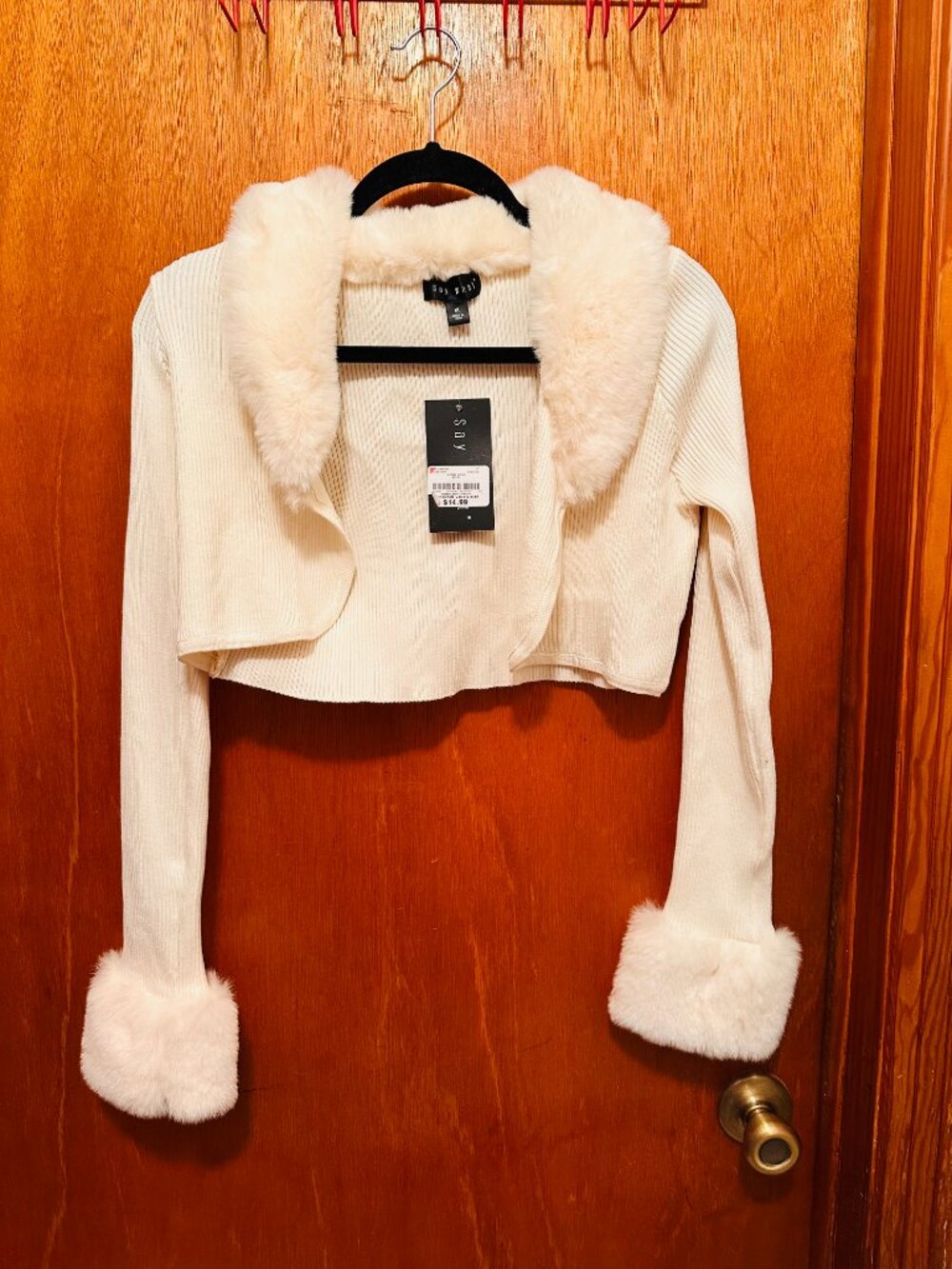 NWT faux fur trimmed shrug size XL